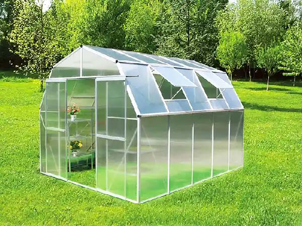 Garden greenhouse with solid polycarbonate panels